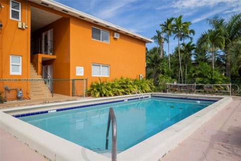 Condo in South Miami, Florida, 1 bedroom  № 2041557 - photo 19