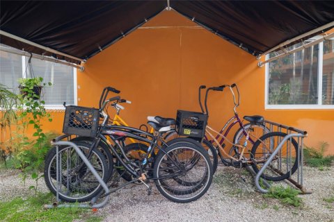 Condo in South Miami, Florida, 1 bedroom  № 2041557 - photo 18