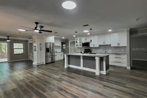 House in Dunnellon, Florida 4 bedrooms, 176.51 sq.m. № 2224610 - photo 11