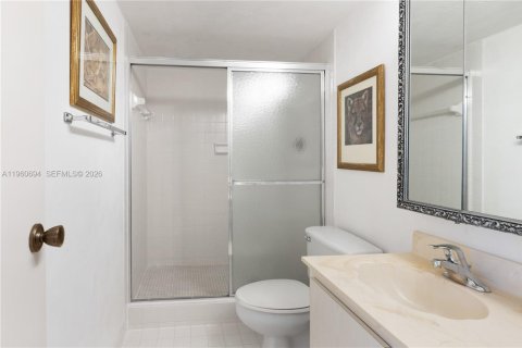 Condominio en venta en Hallandale Beach, Florida, 2 dormitorios, 130.06 m2 № 2023555 - foto 27