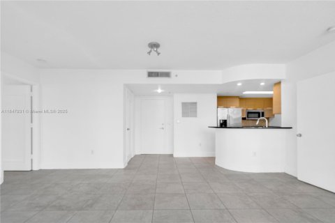 Купить кондоминиум в Норт-Бей-Виллидж, Флорида 2 спальни, 113.43м2, № 2015875 - фото 13