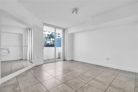 Купить кондоминиум в Норт-Бей-Виллидж, Флорида 2 спальни, 113.43м2, № 2015875 - фото 26