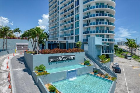 Купить кондоминиум в Норт-Бей-Виллидж, Флорида 2 спальни, 113.43м2, № 2015875 - фото 8