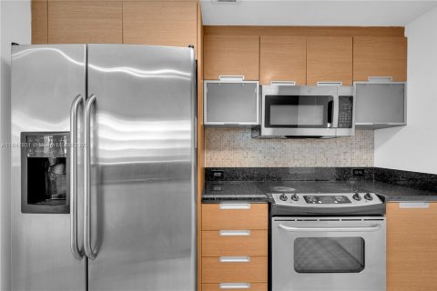 Купить кондоминиум в Норт-Бей-Виллидж, Флорида 2 спальни, 113.43м2, № 2015875 - фото 20