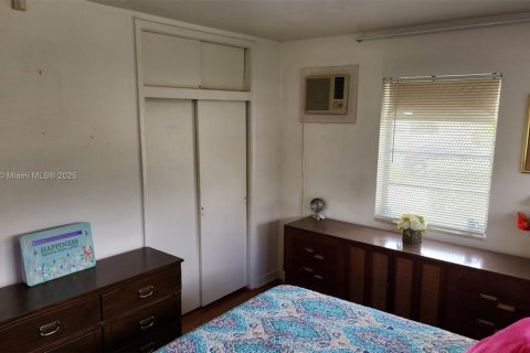 House in Miami, Florida 3 bedrooms, 115.29 sq.m. № 1878947 - photo 22