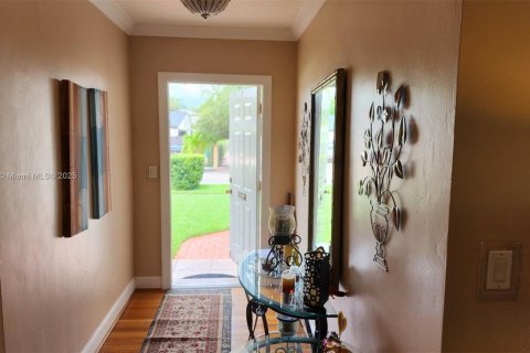 House in Miami, Florida 3 bedrooms, 115.29 sq.m. № 1878947 - photo 5