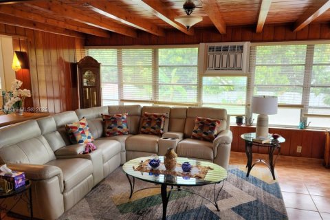 House in Miami, Florida 3 bedrooms, 115.29 sq.m. № 1878947 - photo 14