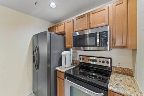 Condo in West Palm Beach, Florida, 3 bedrooms № 2263550 - photo 7