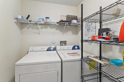 Condo in West Palm Beach, Florida, 3 bedrooms № 2263550 - photo 21