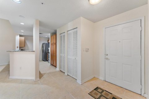 Condo in West Palm Beach, Florida, 3 bedrooms № 2263550 - photo 4