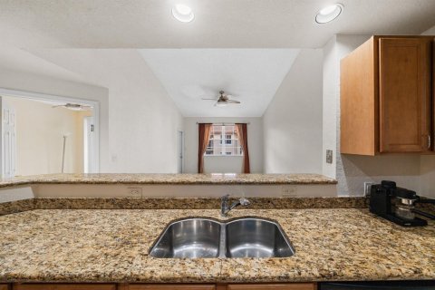 Condo in West Palm Beach, Florida, 3 bedrooms № 2263550 - photo 6
