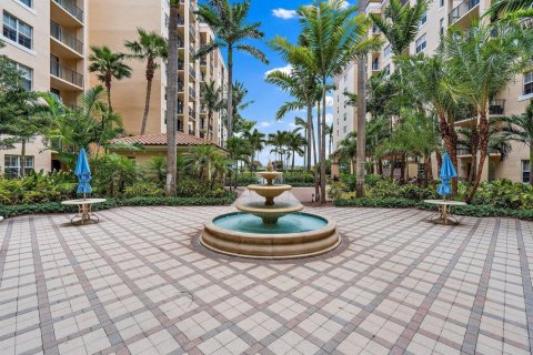 Condo in West Palm Beach, Florida, 3 bedrooms № 2263550 - photo 24