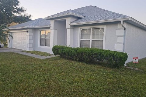 Casa en alquiler en Kissimmee, Florida, 4 dormitorios, 169.55 m2 № 1857656 - foto 1
