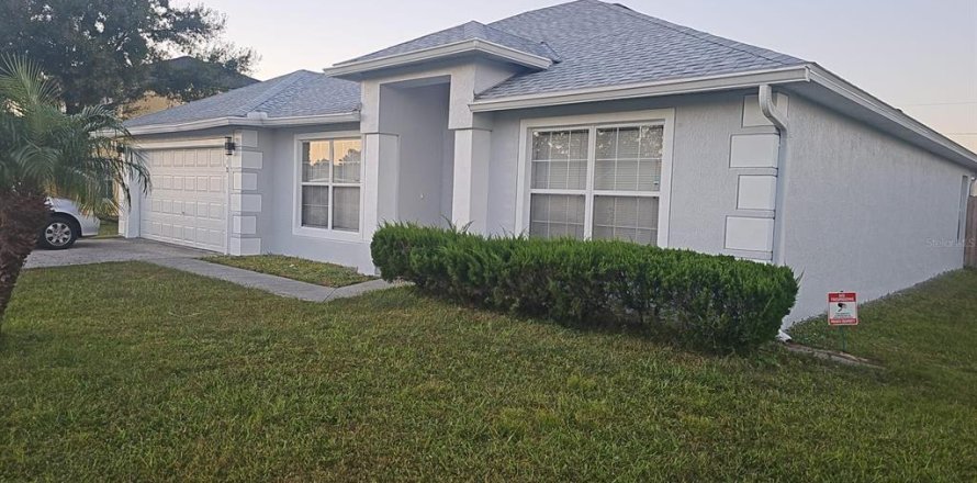 Villa ou maison à Kissimmee, Floride 4 chambres, 169.55 m2 № 1857656