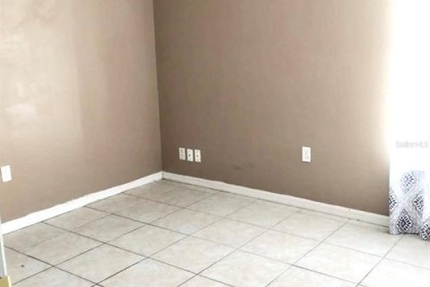 Casa en alquiler en Kissimmee, Florida, 4 dormitorios, 169.55 m2 № 1857656 - foto 9