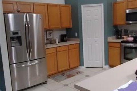 Casa en alquiler en Kissimmee, Florida, 4 dormitorios, 169.55 m2 № 1857656 - foto 15