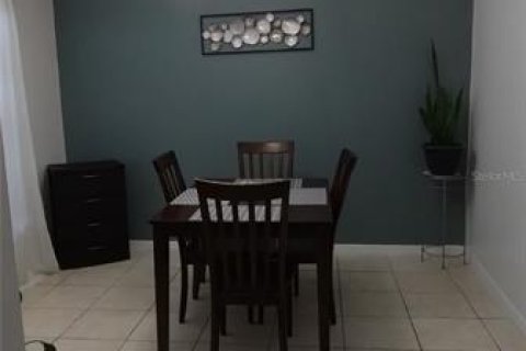 Casa en alquiler en Kissimmee, Florida, 4 dormitorios, 169.55 m2 № 1857656 - foto 17