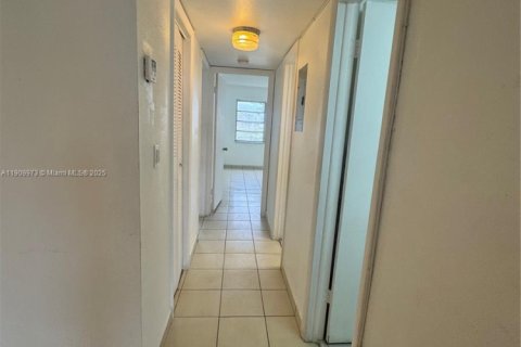 Condominio en alquiler en Miami Gardens, Florida, 2 dormitorios, 94.02 m2 № 1969193 - foto 4