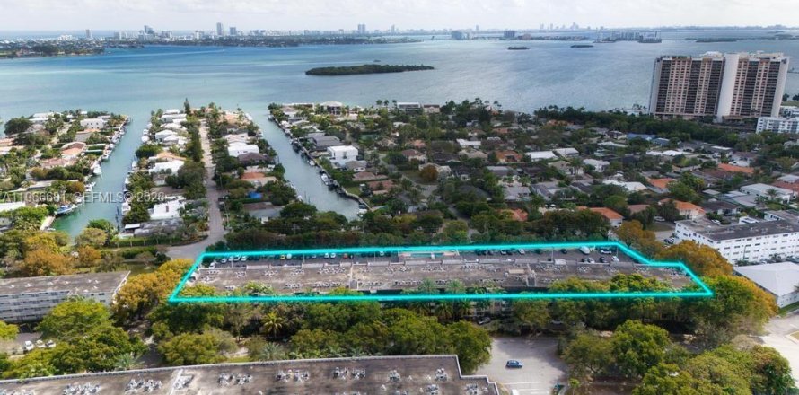 Кондоминиум с 2 спальнями в Норт-Майами, Флорида № 2028835