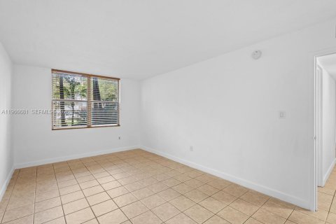 Снять в аренду кондоминиум в Норт-Майами, Флорида 2 спальни, 95.04м2, № 2028835 - фото 22