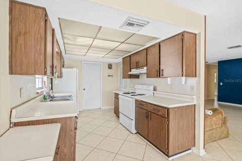 House in Odessa, Florida 3 bedrooms, 111.02 sq.m. № 1531526 - photo 27