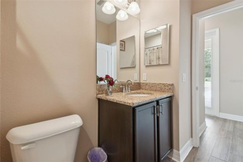 House in Land O' Lakes, Florida 5 bedrooms, 391.12 sq.m. № 2136453 - photo 1