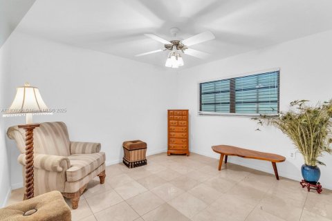 Casa en venta en Pinecrest, Florida, 5 dormitorios, 285.4 m2 № 1745819 - foto 21