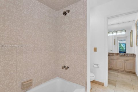 Casa en venta en Pinecrest, Florida, 5 dormitorios, 285.4 m2 № 1745819 - foto 23