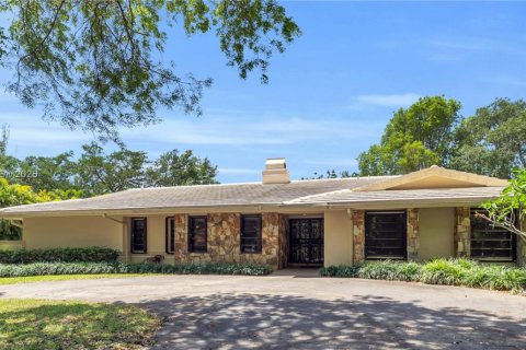 Casa en venta en Pinecrest, Florida, 5 dormitorios, 285.4 m2 № 1745819 - foto 1