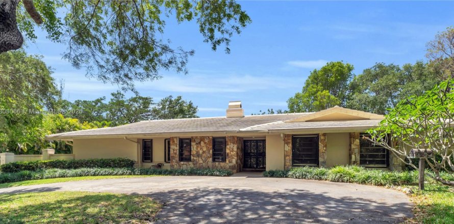 Casa en Pinecrest, Florida 5 dormitorios, 285.4 m2 № 1745819