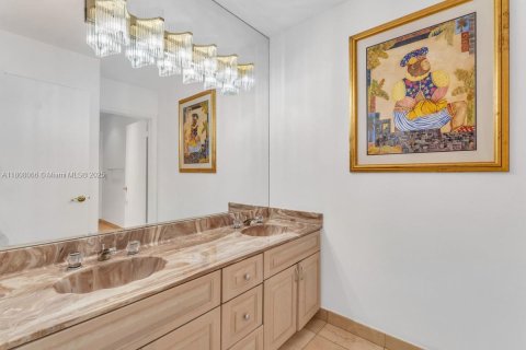 Casa en venta en Pinecrest, Florida, 5 dormitorios, 285.4 m2 № 1745819 - foto 22
