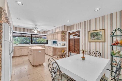 Casa en venta en Pinecrest, Florida, 5 dormitorios, 285.4 m2 № 1745819 - foto 12