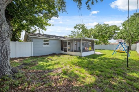 House in Pinellas Park, Florida 3 bedrooms, 115.38 sq.m. № 1788272 - photo 30