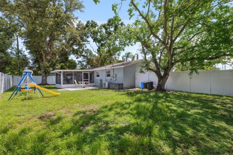House in Pinellas Park, Florida 3 bedrooms, 115.38 sq.m. № 1788272 - photo 29