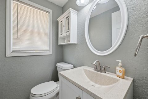 House in Pinellas Park, Florida 3 bedrooms, 115.38 sq.m. № 1788272 - photo 20