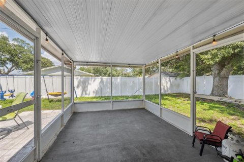 House in Pinellas Park, Florida 3 bedrooms, 115.38 sq.m. № 1788272 - photo 26
