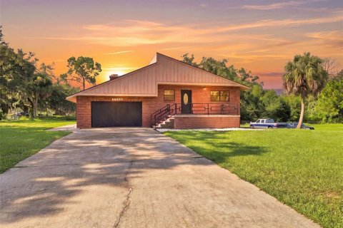 Casa en Wesley Chapel, Florida 4 dormitorios, 167.6 m2 № 2324238