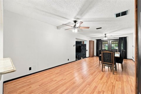 Villa ou maison à vendre à Wesley Chapel, Floride: 4 chambres, 167.6 m2 № 2324238 - photo 23