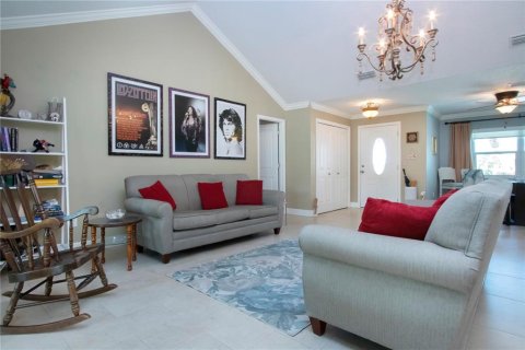 Casa en venta en Sun City Center, Florida, 2 dormitorios, 216 m2 № 1916948 - foto 8