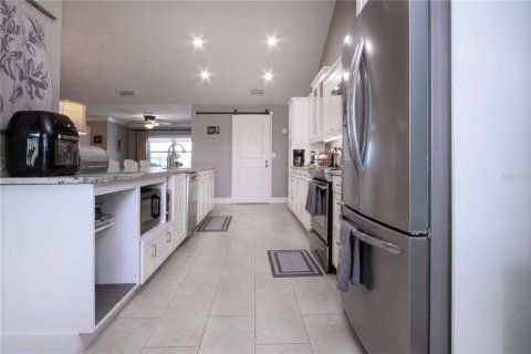 Casa en venta en Sun City Center, Florida, 2 dormitorios, 216 m2 № 1916948 - foto 23