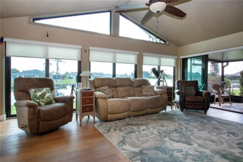 Casa en venta en Sun City Center, Florida, 2 dormitorios, 216 m2 № 1916948 - foto 14