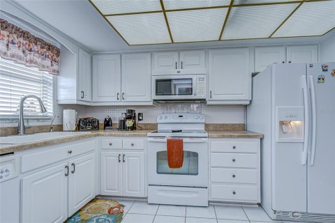 Condominio en venta en Saint Pete Beach, Florida, 2 dormitorios, 125.42 m2 № 2115768 - foto 6
