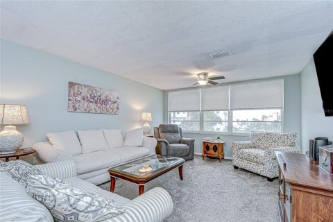 Condominio en venta en Saint Pete Beach, Florida, 2 dormitorios, 125.42 m2 № 2115768 - foto 16
