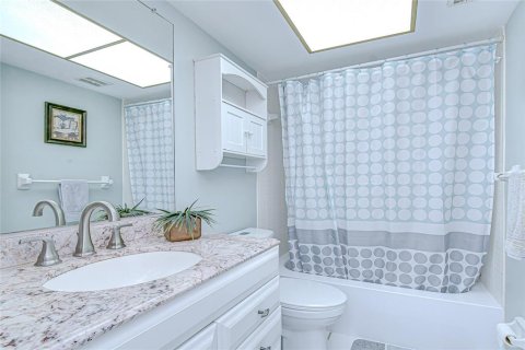 Condominio en venta en Saint Pete Beach, Florida, 2 dormitorios, 125.42 m2 № 2115768 - foto 27