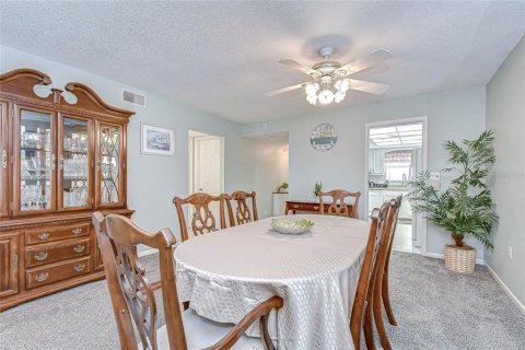 Condominio en venta en Saint Pete Beach, Florida, 2 dormitorios, 125.42 m2 № 2115768 - foto 12