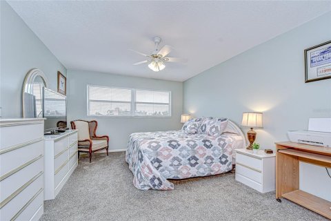 Condominio en venta en Saint Pete Beach, Florida, 2 dormitorios, 125.42 m2 № 2115768 - foto 21
