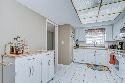 Condominio en venta en Saint Pete Beach, Florida, 2 dormitorios, 125.42 m2 № 2115768 - foto 8
