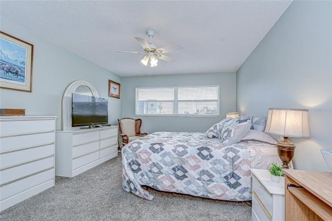Condominio en venta en Saint Pete Beach, Florida, 2 dormitorios, 125.42 m2 № 2115768 - foto 22