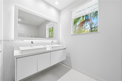 Купить таунхаус в Дорал, Флорида 4 спальни, 172.98м2, № 2038359 - фото 16