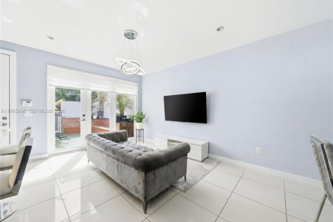 Купить таунхаус в Дорал, Флорида 4 спальни, 172.98м2, № 2038359 - фото 9